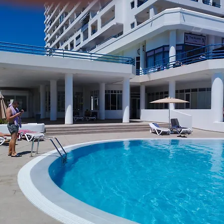 Ocean View Deluxe With Sunset Balcony And Pool Apartmán *