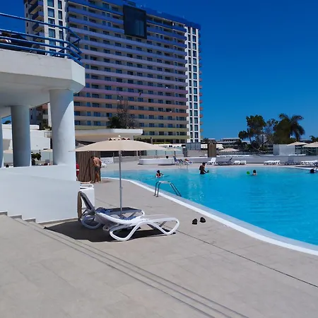 Ocean View Deluxe With Sunset Balcony And Pool Apartmán *